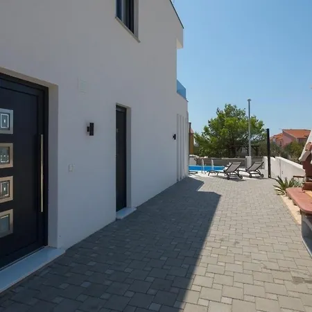 Ferienhaus Fur 6 Personen Ca 100 Qm In Vodice, Dalmatien Norddalmatien - B59918 Vodice
