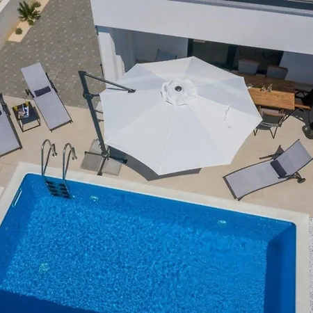 Ferienhaus Fur 6 Personen Ca 100 Qm In Vodice, Dalmatien Norddalmatien - B59918 Vodice