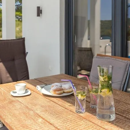 Ferienhaus Fur 6 Personen Ca 100 Qm In Vodice, Dalmatien Norddalmatien - B59918 Holiday home Vodice
